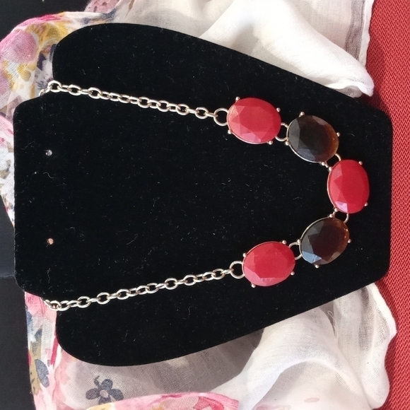 Beautiful sun necklace. Red and Amber color accent pieces - Picture 1 of 10